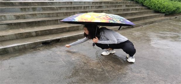 烛光摇曳见热忱——记武功县贞元学区大寨小学校长袁粉艳