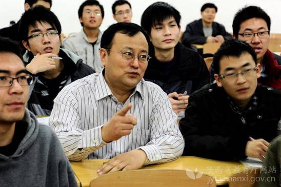 扎根西部沃土 献身教育事业