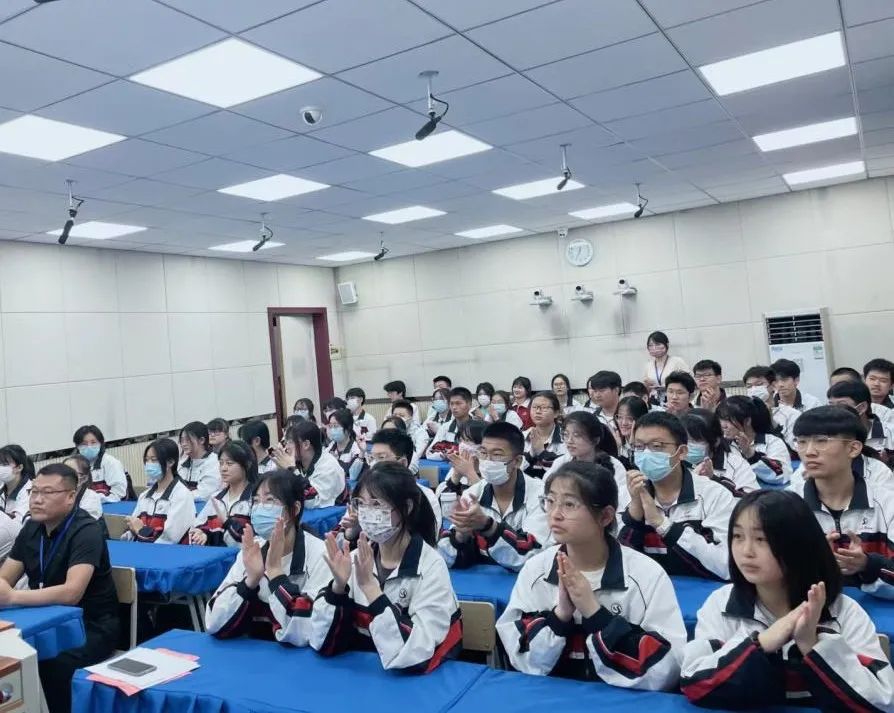 【思源中学】西安思源中学英语影视欣赏社团系列活动之《百万英镑》