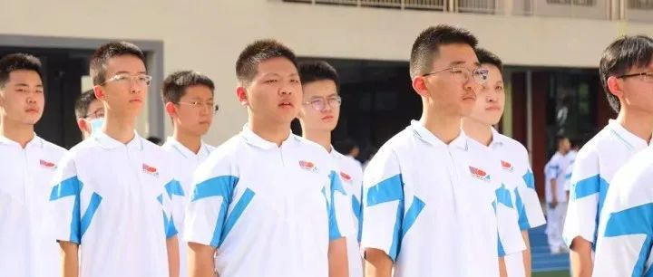 第二波西安中小学校服大秀来了，“蓝天白云”“青蓝”“绿”……哪款最惊艳？