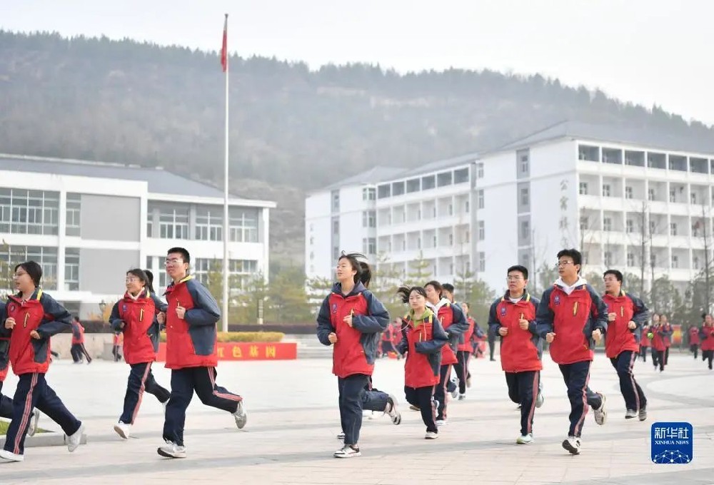 延安中学：用延安精神教书育人 探索思政“金课”范本