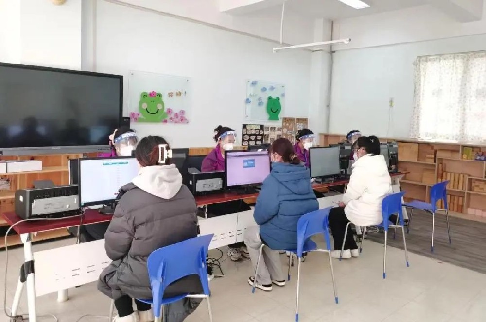 西安市2022年下半年中小学教师资格考试面试顺利结束